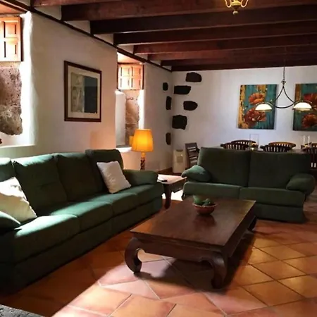 La Casona De La Rambla - Private Garden + Jacuzzi 別荘 San Juan de la Rambla