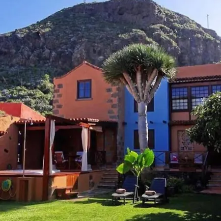 La Casona De La Rambla - Private Garden + Jacuzzi