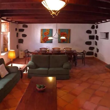 Tatil Evi La Casona De La Rambla - Private Garden + Jacuzzi