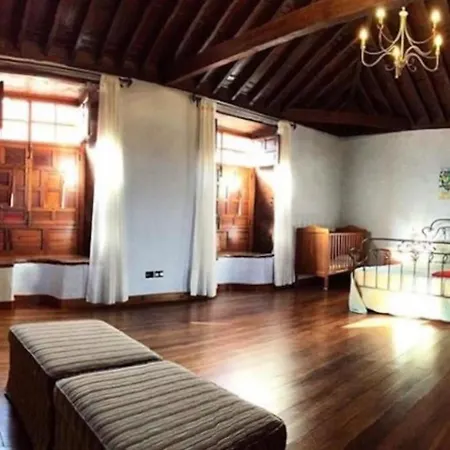 Feriehus La Casona De La Rambla - Private Garden + Jacuzzi *